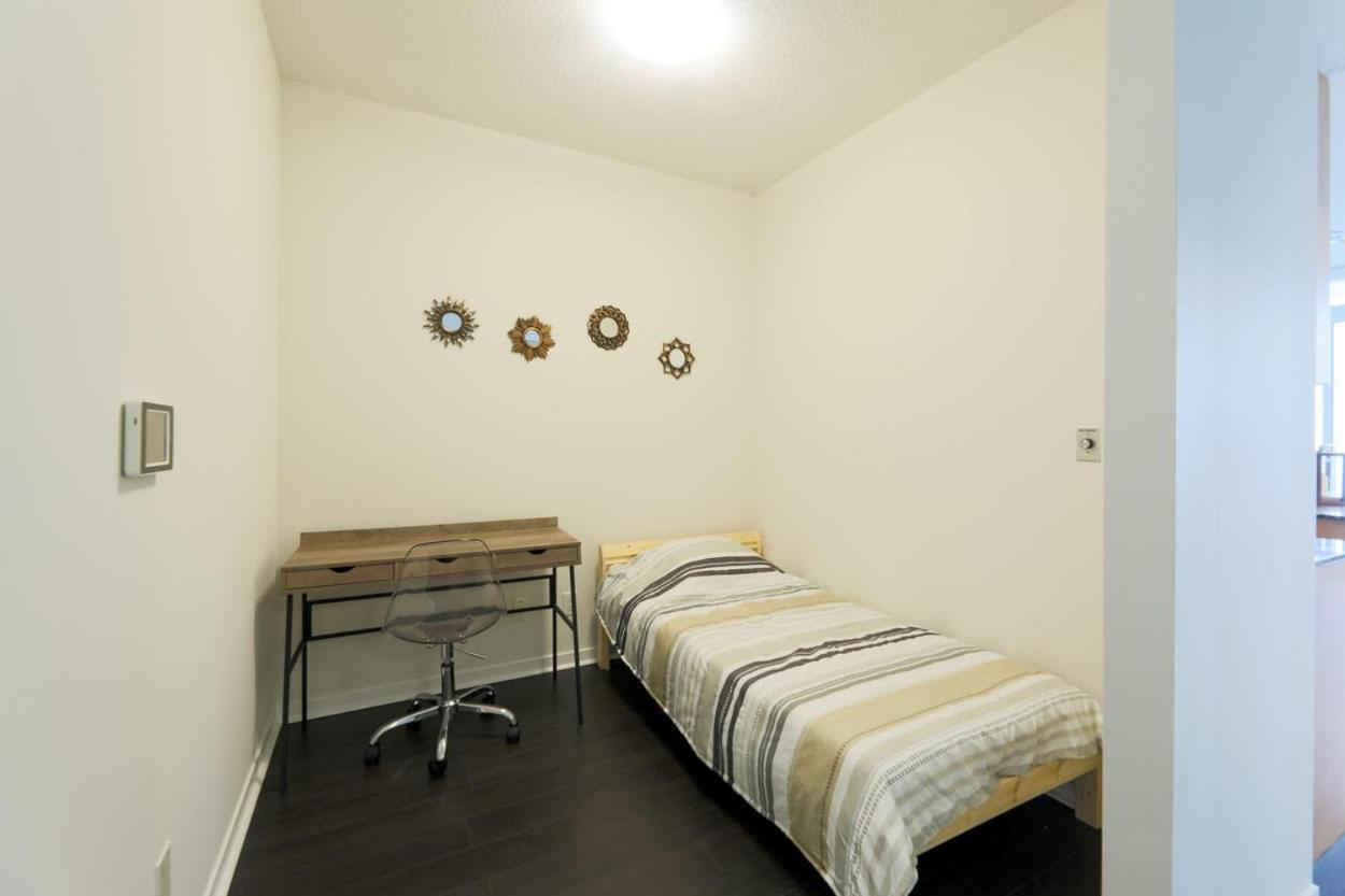 Skyline Elegance Condo Торонто Экстерьер фото